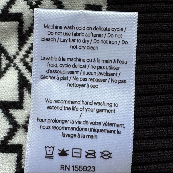 Krimson Klover Black, White, & Red Zip Up Holiday Cardigan Sweater Size Small - Picture 4 of 6